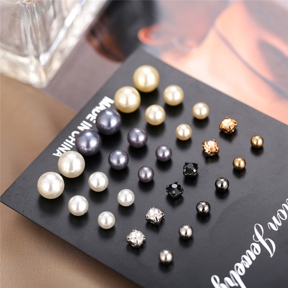 **DAVIDA* 30-Pc Assorted Fashion Stud Earring Set - Picture 6 of 8